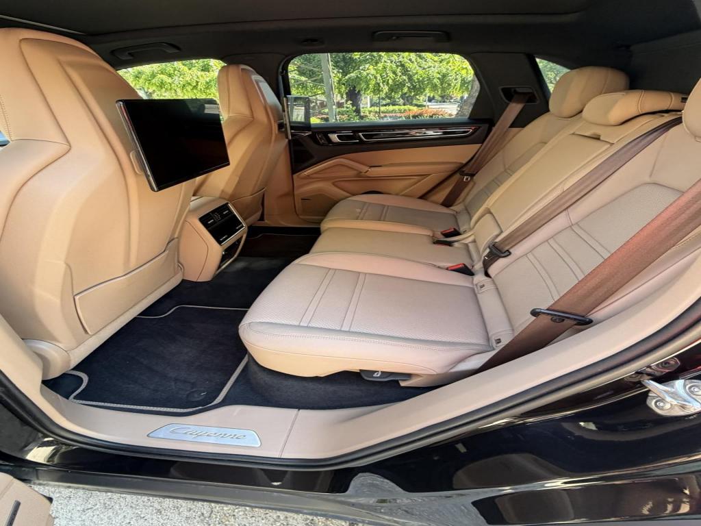 PORSCHE CAYENNE E-Hybrid Tiptronic ic Platinum Edition - Image 10