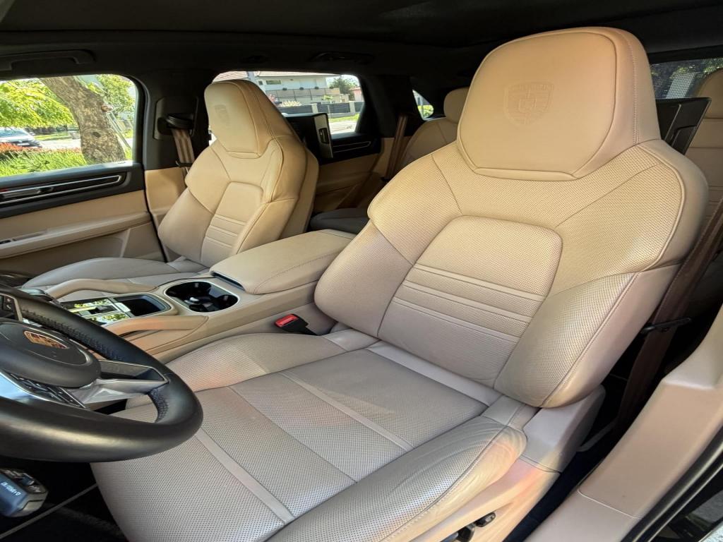PORSCHE CAYENNE E-Hybrid Tiptronic ic Platinum Edition - Image 9