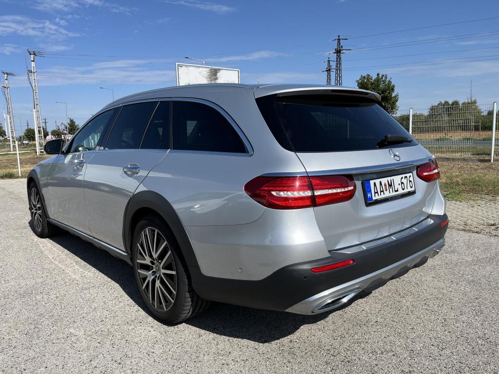 MERCEDES-BENZ E 220 d 4Matic All-Terrain 9G-TRONIC - Image 7