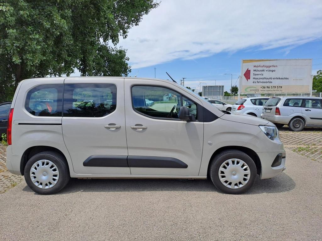 OPEL COMBO Life 1.2 T Edition Mo-i. vezetett szervizkönyves. GARANCIÁLIS - 3. kép