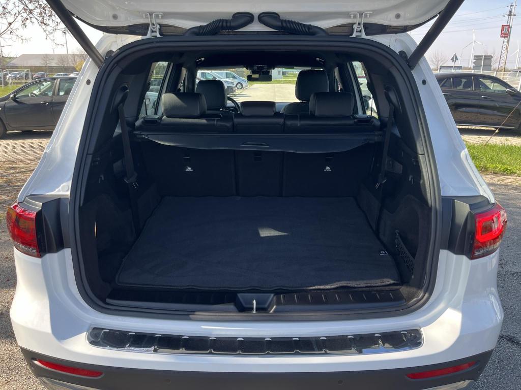 MERCEDES-BENZ GLB 200 Progressive 7G-DCT (7 személyes ) - 5. kép