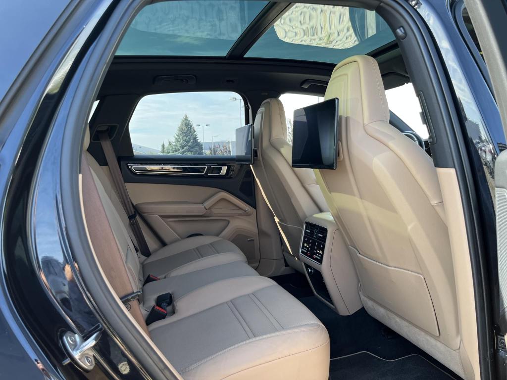 PORSCHE CAYENNE E-Hybrid Tiptronic ic Platinum Edition - Image 7